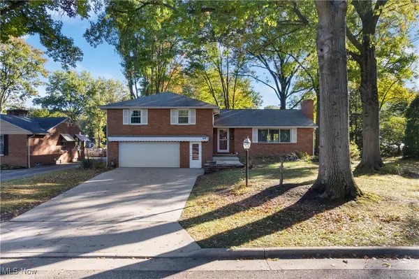 404 Cordelia Sw Street, North Canton, OH 44720