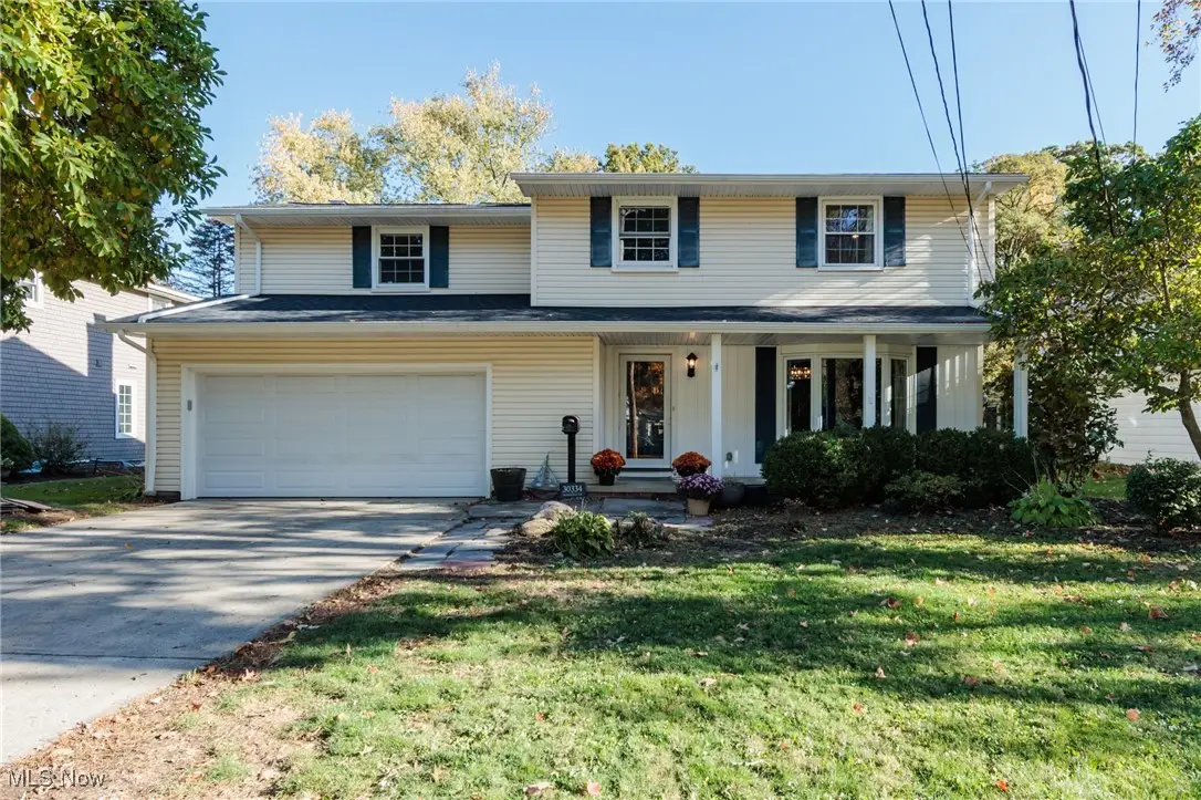 30334 Manhasset Drive, Bay Village, OH 44140 - Image #1