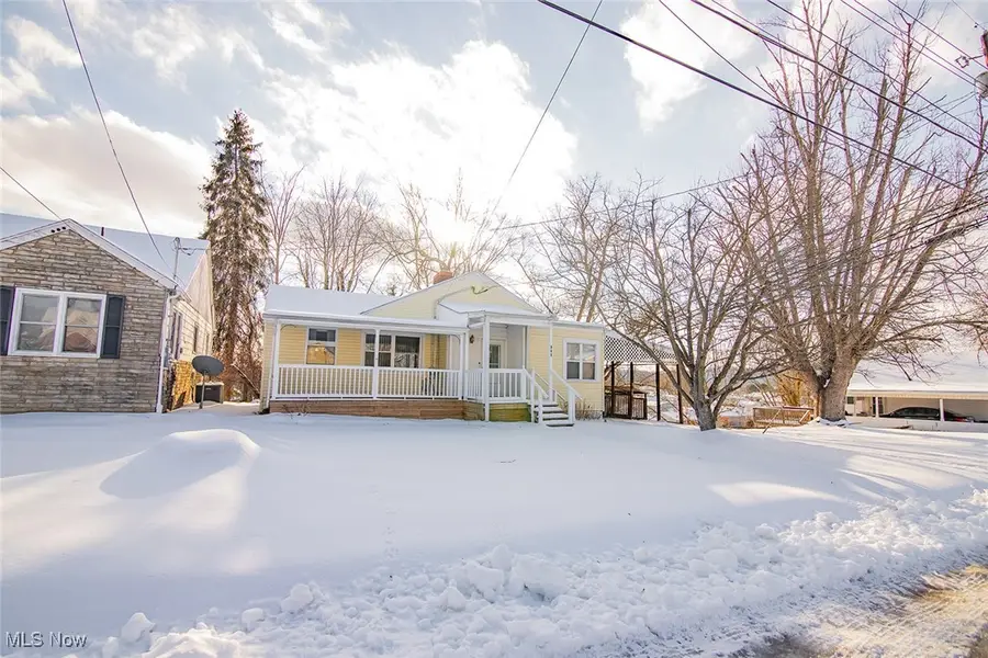 900 21st Street, Vienna, WV 26105 - #2