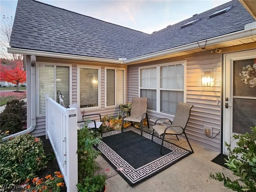 8675 Dublin Ridge Nw Circle, Massillon, OH 44646 - Image #2