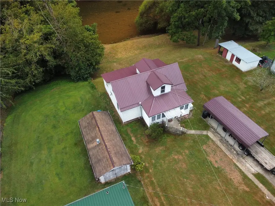 385 Center Street, Clay, WV 25043 - Image #2