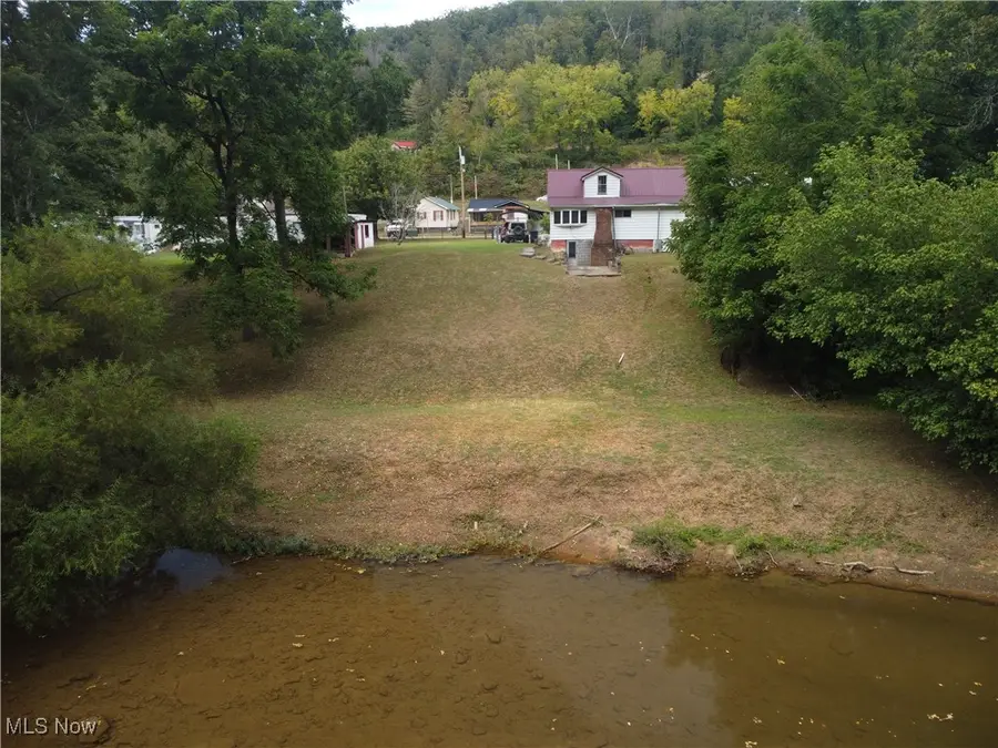 385 Center Street, Clay, WV 25043 - Image #3