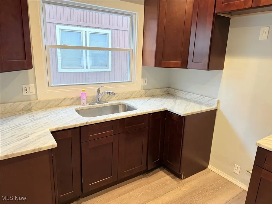 11308 Linnet Avenue, Cleveland, OH 44111 - Image #2