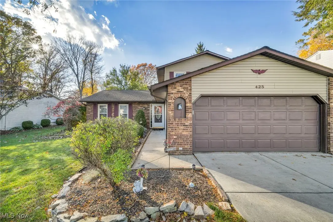 425 Loyola Drive, Elyria, OH 44035 - Image #1