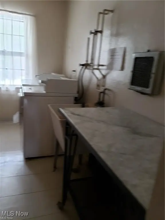 877 Woodview Road #101, Cleveland Heights, OH 44121 - Image #2