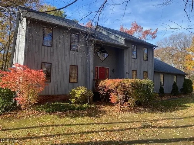 200 Greentree Circle, Aurora, OH 44202 - Image #1