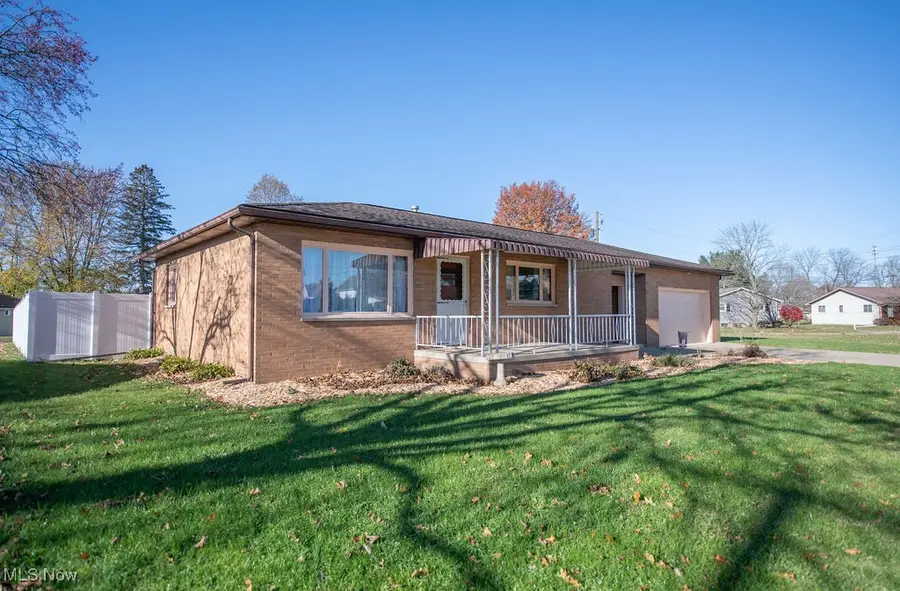 642 Jordan Nw Drive, New Philadelphia, OH 44663 - Image #2