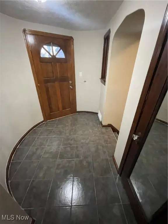 16212 Elsienna Avenue, Cleveland, OH 44135 - Image #3