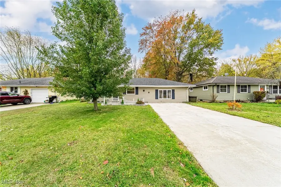 1038 Oakwood Drive, Elyria, OH 44035 - Image #2
