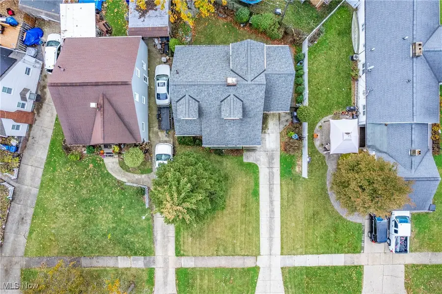 6298 Chestnut Hills Drive, Parma, OH 44129 - Image #2