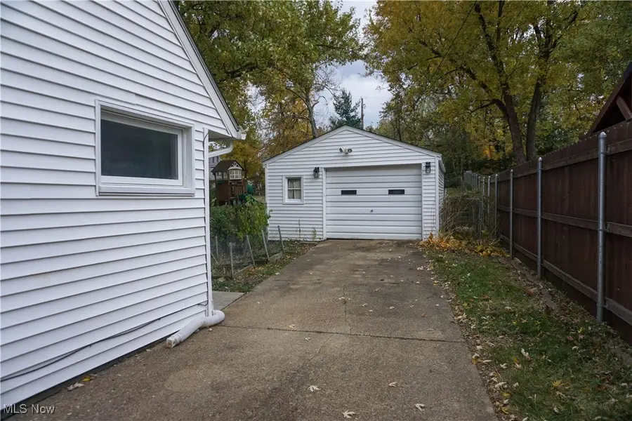 1140 Cooper Drive, Cuyahoga Falls, OH 44221 - Image #2