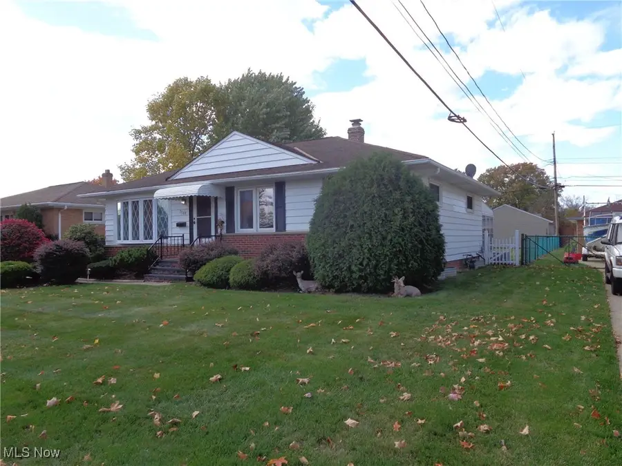 7588 Sleepy Hollow Drive, Parma, OH 44130 - Image #2