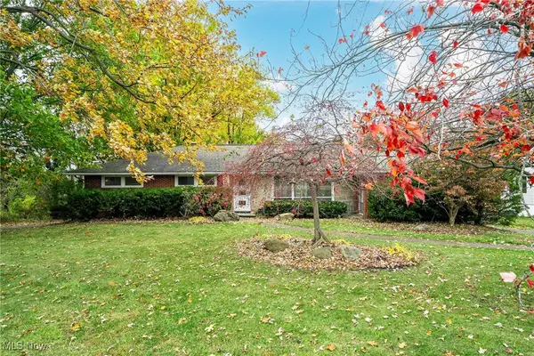 38850 Detroit Road, Avon, OH 44011