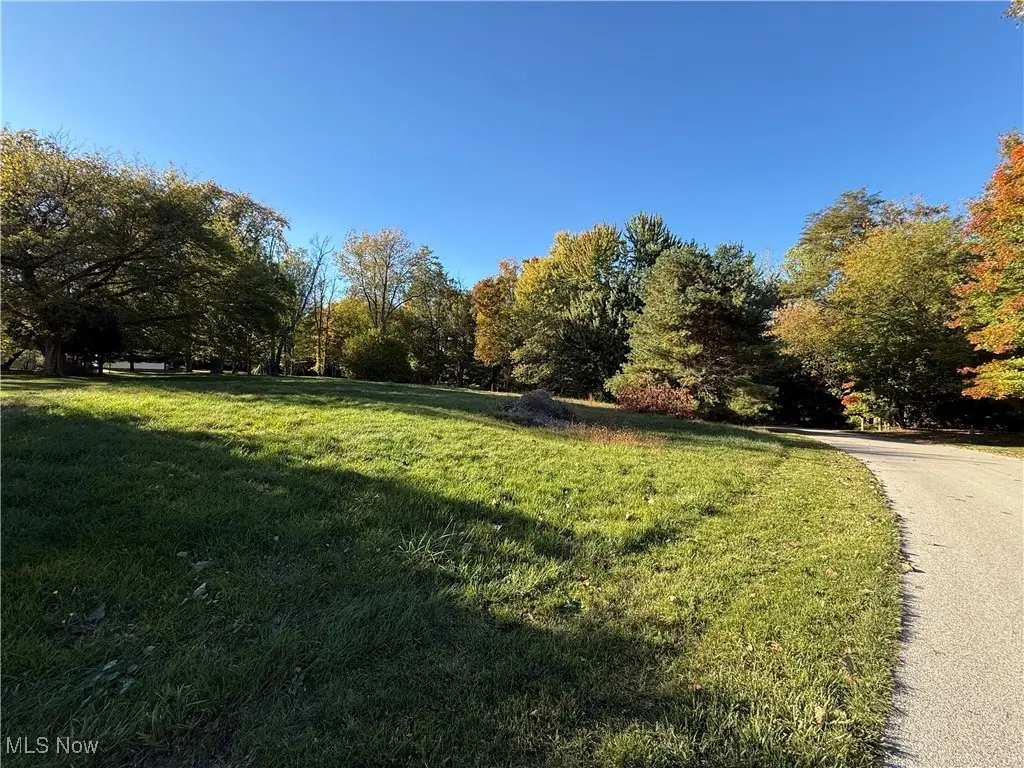 Hillcrest Court, Conneaut, OH 44030 - Image #1