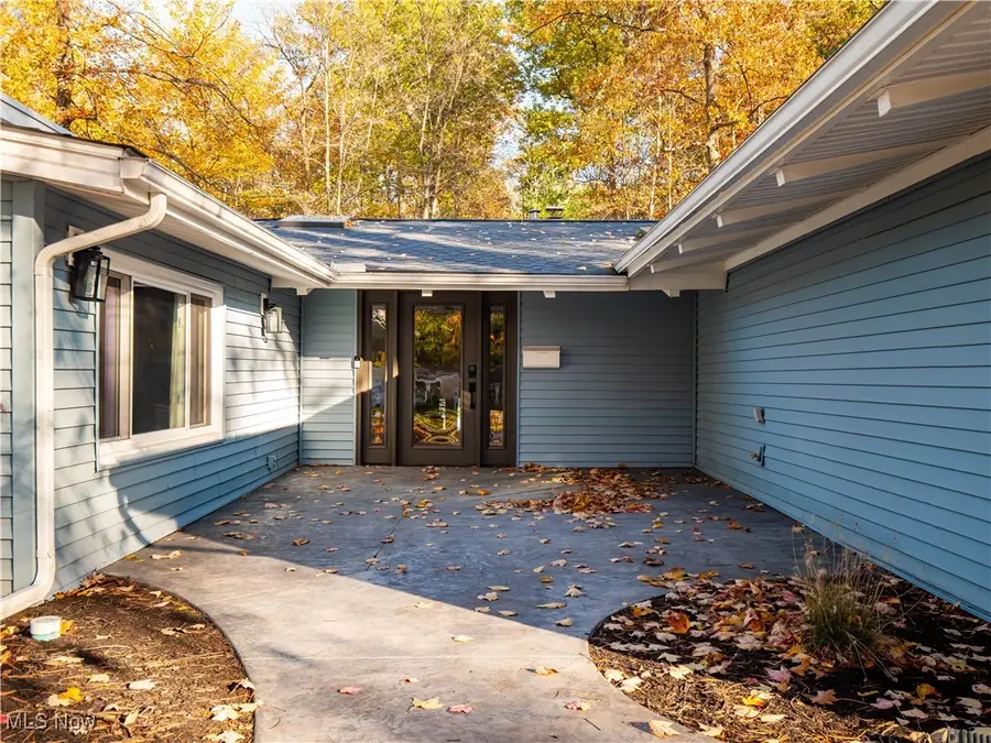 2379 Elmwood Drive, Westlake, OH 44145 - Image #2