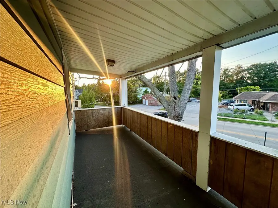 18239 Sloane Avenue, Lakewood, OH 44107 - Image #2