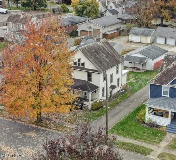 1018 Prospect Nw Avenue, New Philadelphia, OH 44663