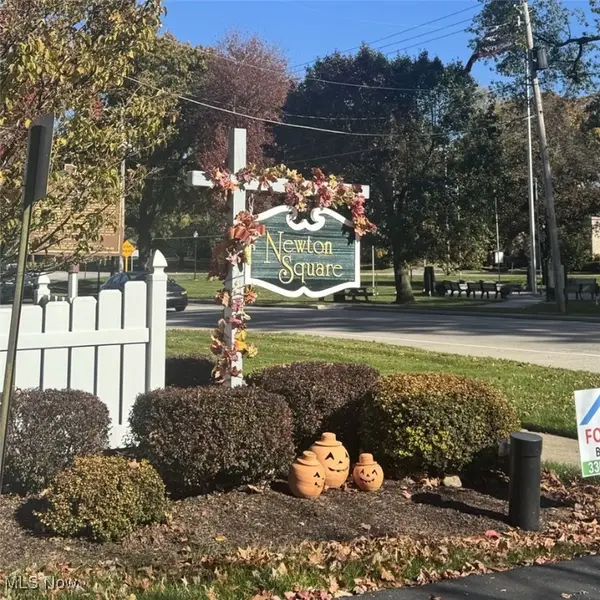 30 Newton Square Drive #1, Canfield, OH 44406