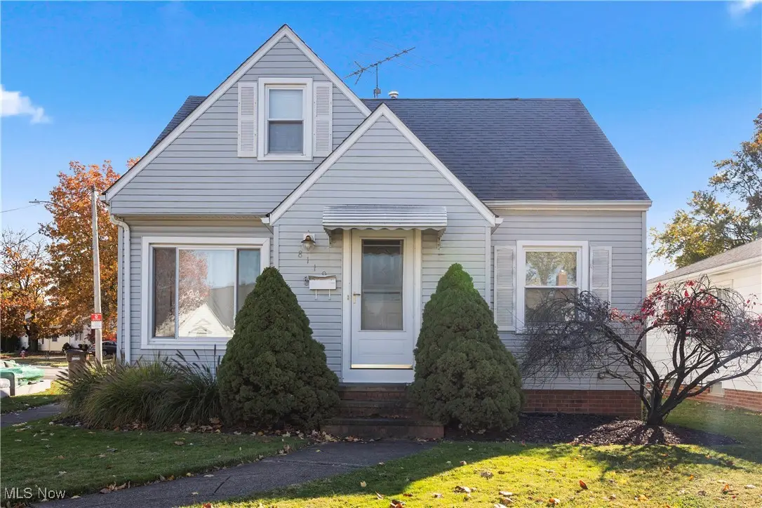 8119 Pinegrove Avenue, Parma, OH 44129 - Image #1