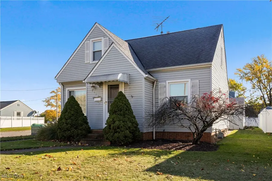 8119 Pinegrove Avenue, Parma, OH 44129 - Image #3