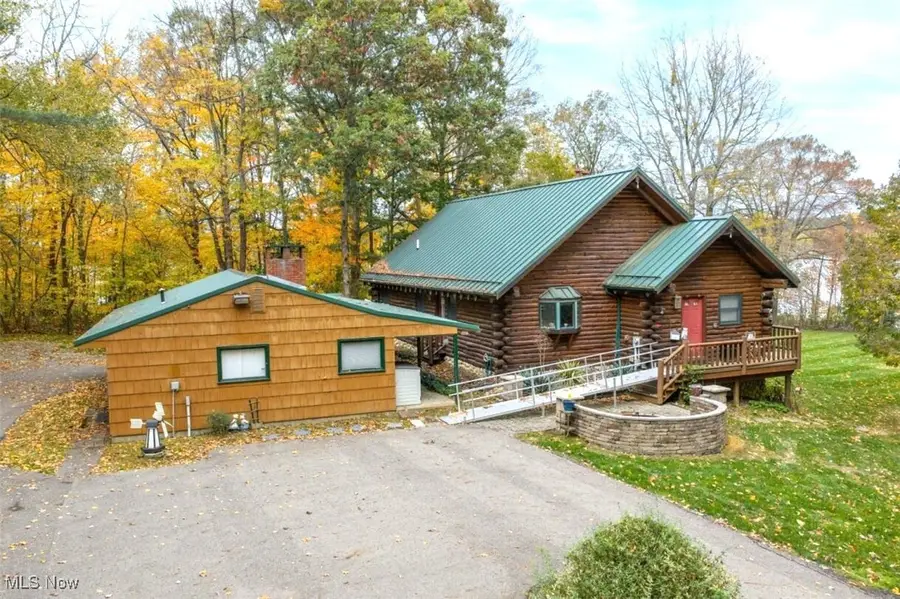 8885 Locust Sw Street, Sherrodsville, OH 44675 - Image #2