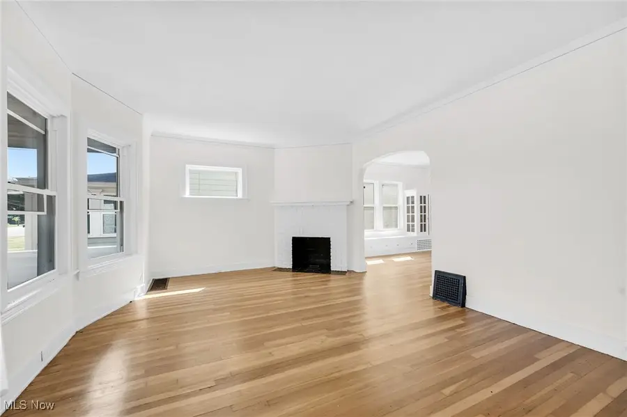 16119 Clifton Boulevard, Lakewood, OH 44107 - Image #2