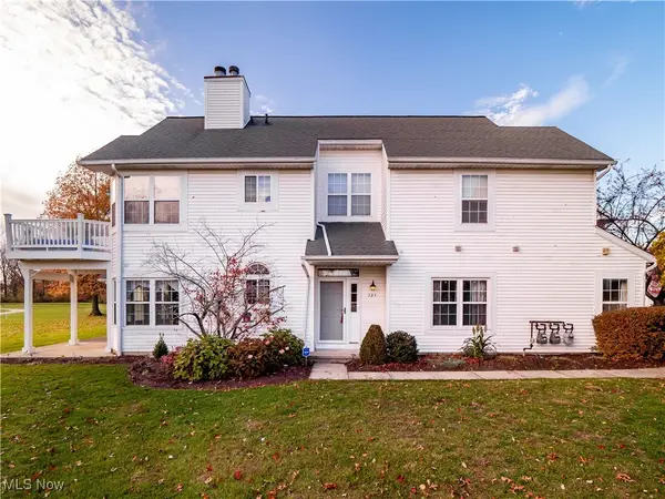 385 Vista Circle, North Olmsted, OH 44070