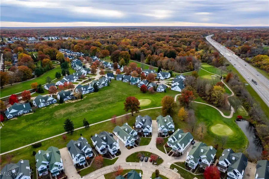 385 Vista Circle, North Olmsted, OH 44070 - Image #2