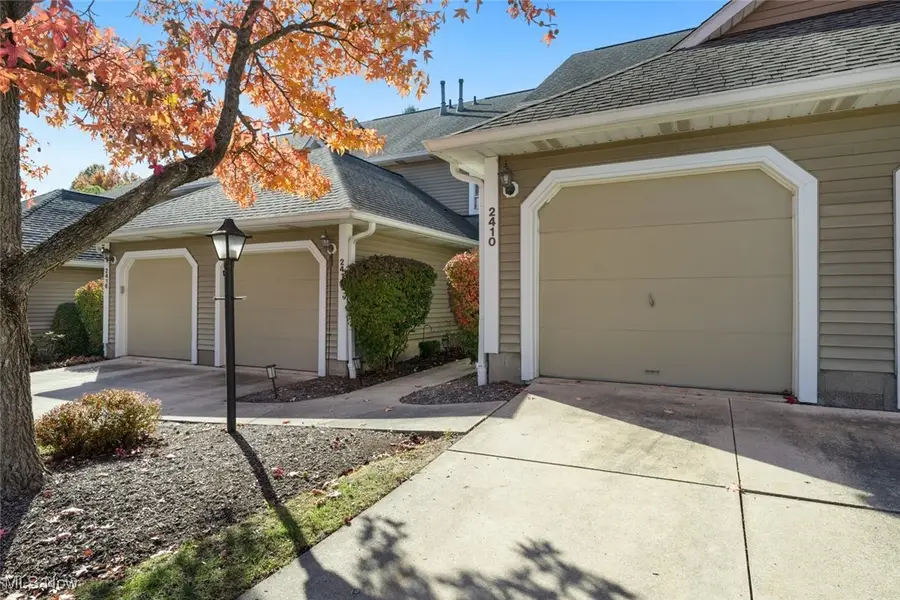 2410 Wrens S Drive, Stow, OH 44224 - Image #2