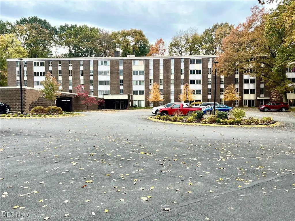 3068 Kent Road #105C, Stow, OH 44224 - Image #1