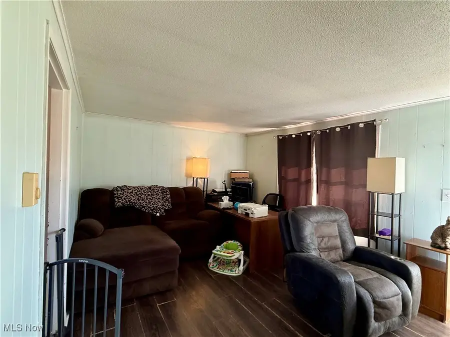 522 Center Street, Newcomerstown, OH 43832 - Image #2