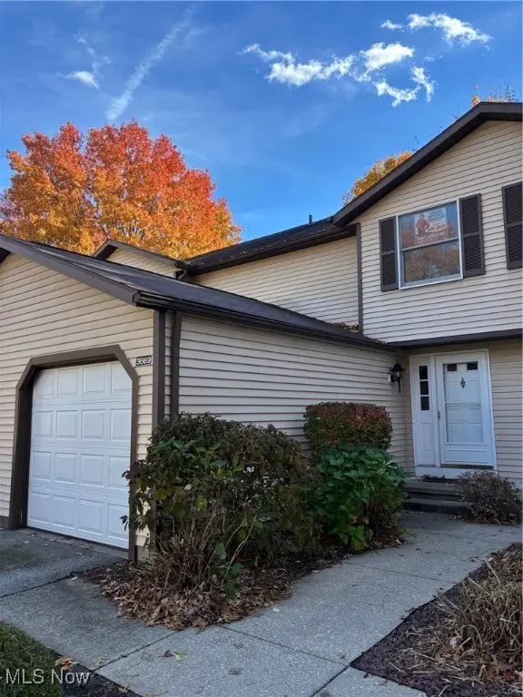 3869 Lake Run Boulevard, Stow, OH 44224 - Image #1