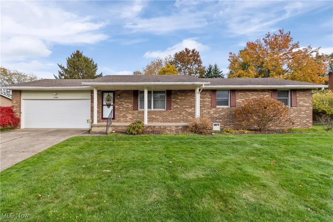 12390 Springwater Nw Avenue, Uniontown, OH 44685 - Image #1