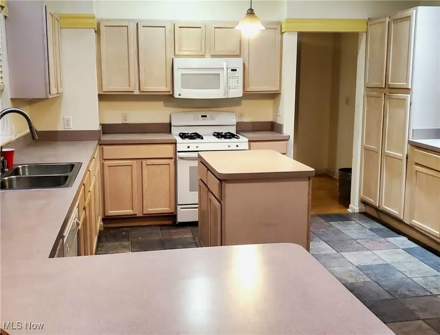 10803 Detroit Avenue #3B, Cleveland, OH 44102 - Image #3