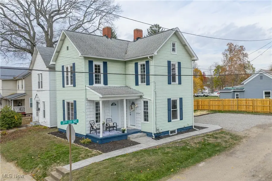 341 Ray Ne Avenue, New Philadelphia, OH 44663 - Image #2