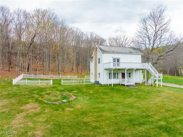 8898 Pleasant Valley Se Road, Uhrichsville, OH 44683