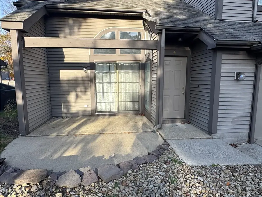 1233 Red Tail Hawk Unit # 4 Court, Boardman, OH 44512 - Image #2