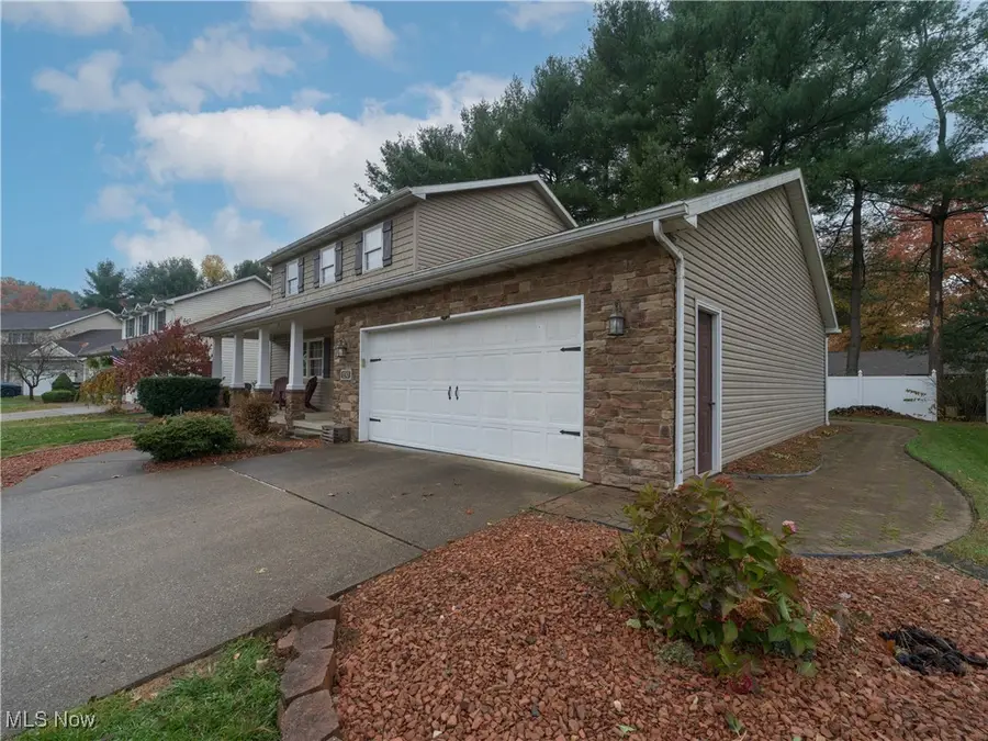 130 Pinedale Drive, Dover, OH 44622 - Image #2