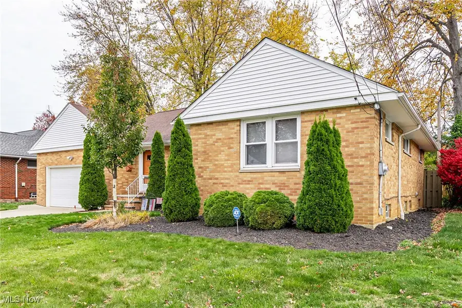 321 E 243rd Street, Euclid, OH 44123 - Image #2