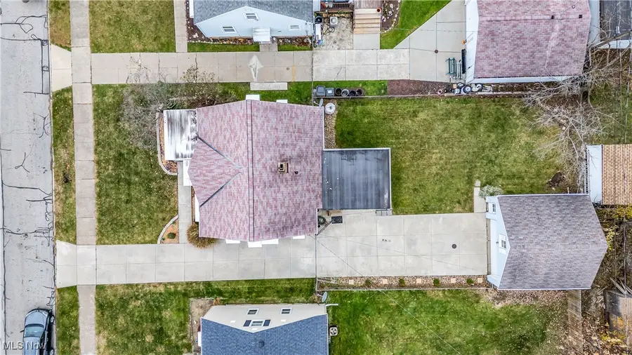 7912 Chesterfield Avenue, Parma, OH 44129 - Image #3