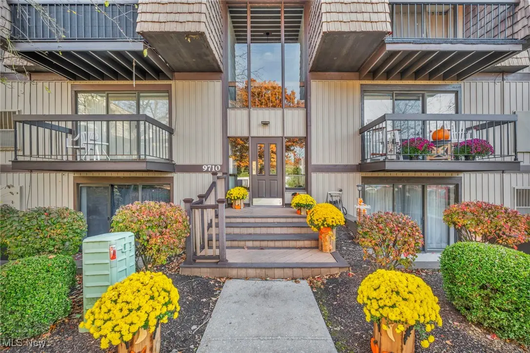 9710 Cove Drive #23G, North Royalton, OH 44133 - Image #1