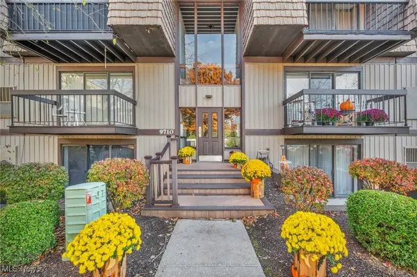 9710 Cove Drive #23G, North Royalton, OH 44133