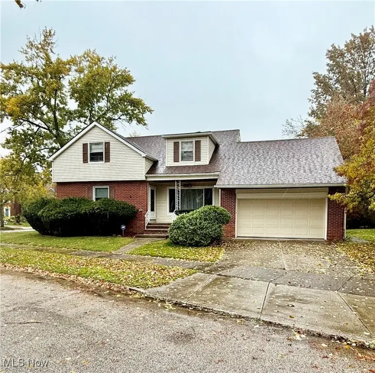 2379 Charney Road, University Heights, OH 44118 - Image #1