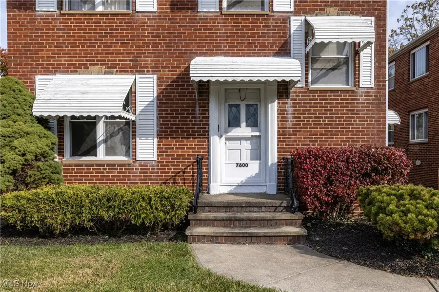 7600 Dresden Avenue, Parma, OH 44129 - Image #2