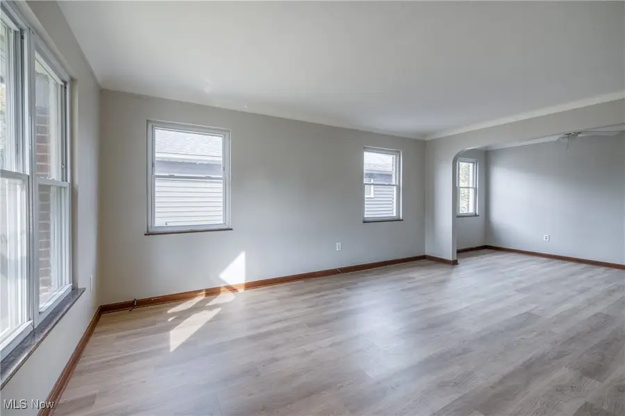 7600 Dresden Avenue, Parma, OH 44129 - Image #3