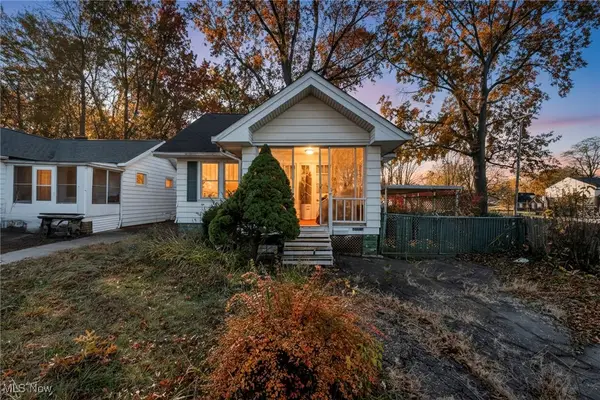 20663 Woodstock Avenue, Fairview Park, OH 44126