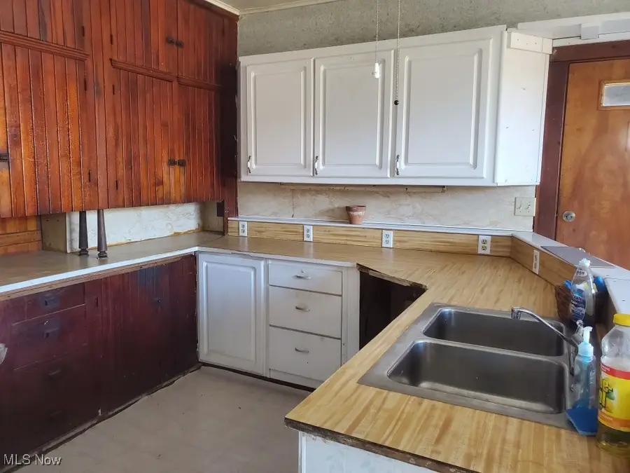 537 3rd Street, Elyria, OH 44035 - Image #2