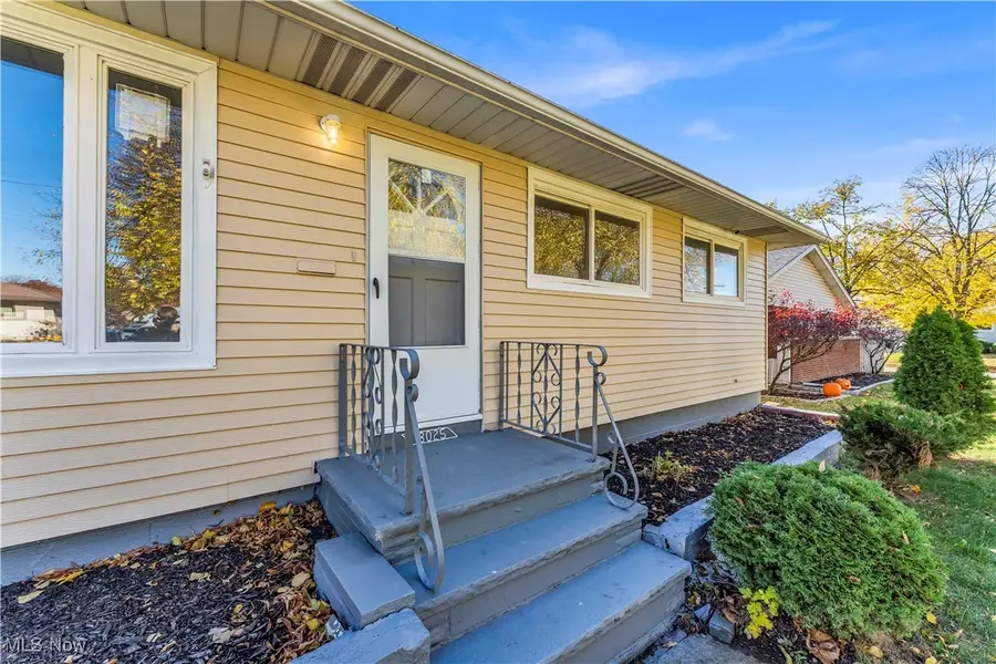 18025 Fairway Drive, Cleveland, OH 44135 - Image #2