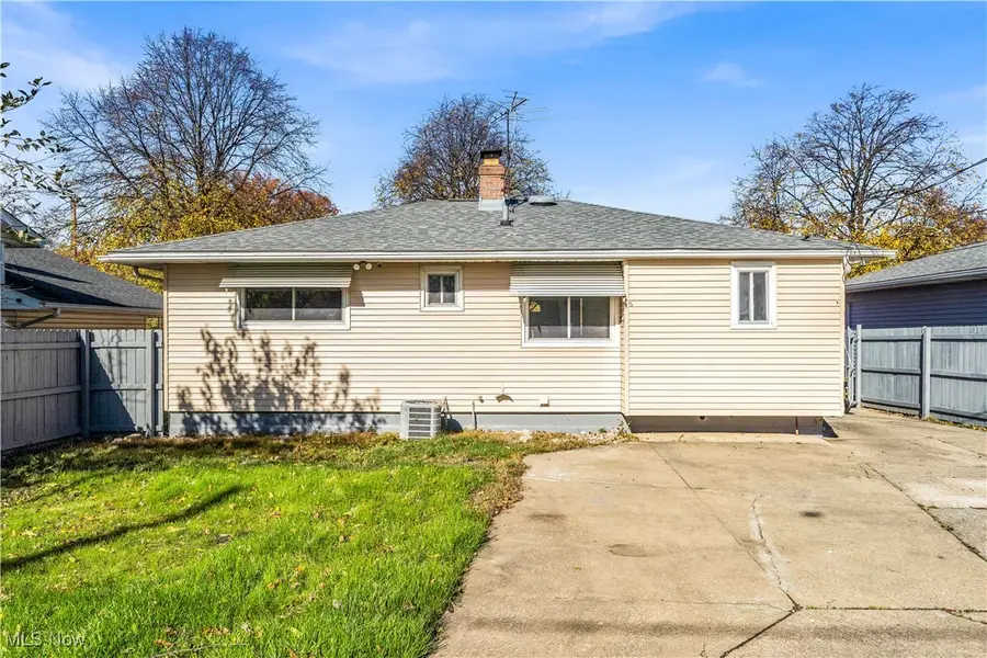 18025 Fairway Drive, Cleveland, OH 44135 - Image #3