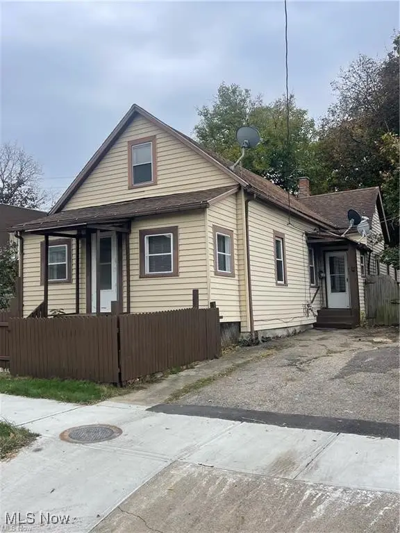 7116 Deveny Avenue, Cleveland, OH 44105 - Image #2